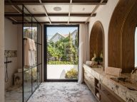 Вилла на продажу в Aloha Gardens, Новая Андалусия