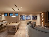 Villa for sale in Aloha Gardens, Nueva Andalucia