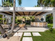 Вилла на продажу в Aloha Gardens, Новая Андалусия