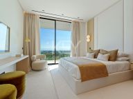 Вилла на продажу в El Herrojo, Бенахавис