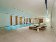 Вилла на продажу в El Herrojo, Бенахавис