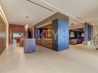 Вилла на продажу в El Herrojo, Бенахавис