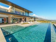 Вилла на продажу в El Herrojo, Бенахавис