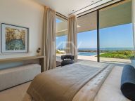 Вилла на продажу в El Herrojo, Бенахавис