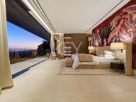 Вилла на продажу в El Herrojo, Бенахавис