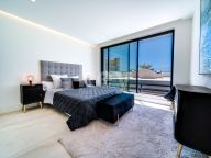 Villa for sale in Rio Real Golf, Marbella East