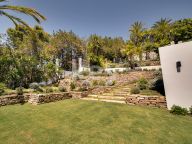 Villa for sale in Rio Real Golf, Marbella East