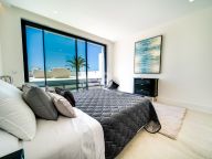 Villa for sale in Rio Real Golf, Marbella East