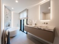 Villa for sale in La Reserva de los Monteros, Marbella East