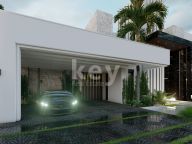 Villa for sale in Estepona