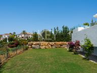 Villa en venta en La Resina Golf, Estepona