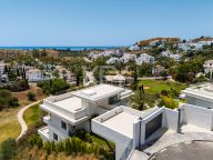 Villa en venta en La Resina Golf, Estepona