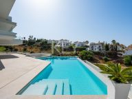 Villa en venta en La Resina Golf, Estepona