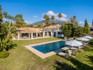 Villa en venta en La Cerquilla, Nueva Andalucia