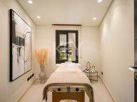 Villa for sale in La Cerquilla, Nueva Andalucia