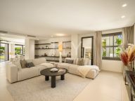 Villa for sale in La Cerquilla, Nueva Andalucia