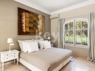 Villa for sale in Fuente del Espanto, Benahavis