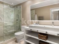Villa for sale in Fuente del Espanto, Benahavis