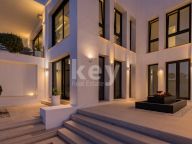 Villa for sale in Los Altos de los Monteros, Marbella East