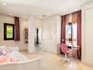 Villa for sale in Los Altos de los Monteros, Marbella East