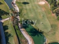 Villa for sale in La Quinta Golf, Benahavis