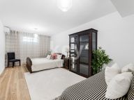 Villa for rent in El Colorado, Nueva Andalucia