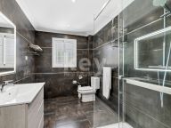 Villa for sale in Marbella - Puerto Banus