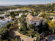 Villa for sale in La Alqueria, Benahavis