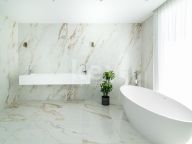Villa for sale in Nueva Andalucia
