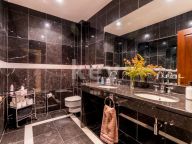 Villa for sale in La Alqueria, Benahavis