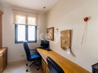 Villa for sale in La Alqueria, Benahavis