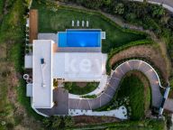 Villa for sale in Montemayor, Estepona