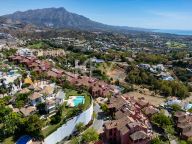 Villa en venta en Monte Halcones, Benahavis