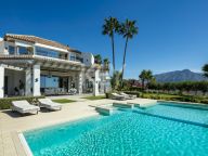 Villa en venta en Monte Halcones, Benahavis