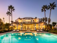 Villa en venta en Monte Halcones, Benahavis
