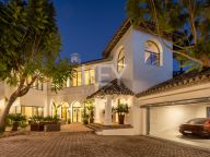 Villa en venta en Monte Halcones, Benahavis