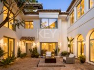 Villa en venta en Monte Halcones, Benahavis