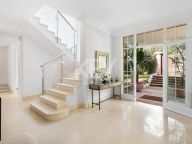 Villa en venta en Nagüeles, Marbella Golden Mile