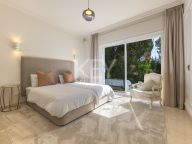 Вилла на продажу в La Reserva de la Quinta, Бенахавис