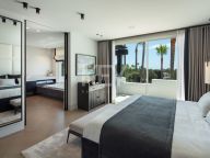 Duplex Penthouse for sale in Marina Puente Romano, Marbella Golden Mile
