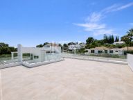 Villa for sale in Monte Biarritz, Estepona