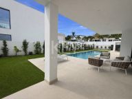 Villa for sale in Monte Biarritz, Estepona