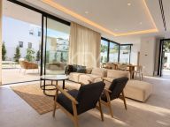 Villa for sale in Monte Biarritz, Estepona