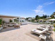 Villa for sale in Monte Biarritz, Estepona