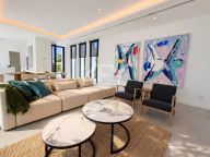 Villa for sale in Monte Biarritz, Estepona