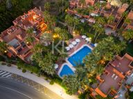 Town House for sale in Altos de Puente Romano, Marbella Golden Mile