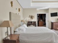 Villa for sale in Nueva Andalucia