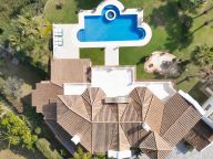 Villa for sale in Nueva Andalucia
