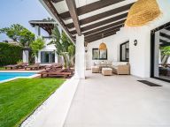 Villa for rent in El Campanario, Estepona