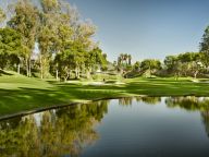 Вилла на продажу в Marbella Club Golf Resort, Бенахавис